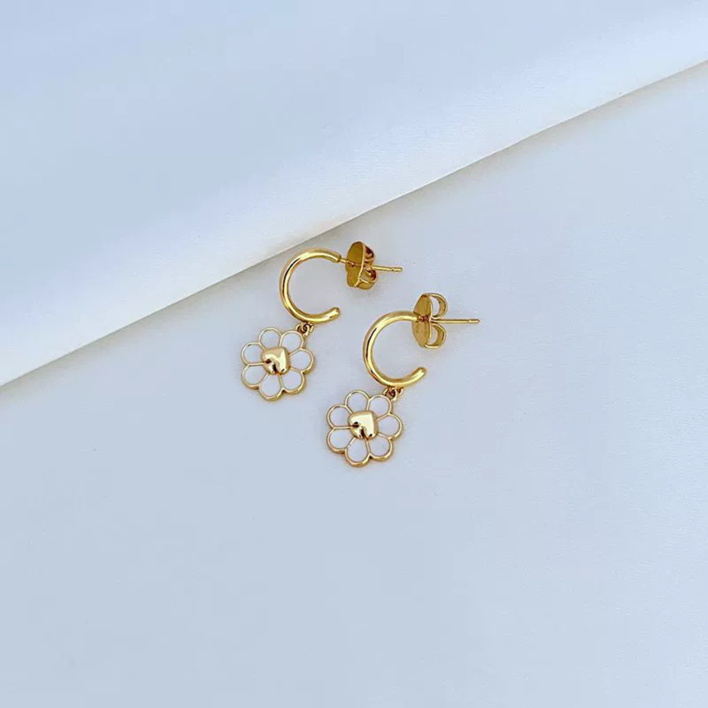 Kendra Scott Rustic Gold Plated Enamel Heart Shaped Flower Dangle Earrings
